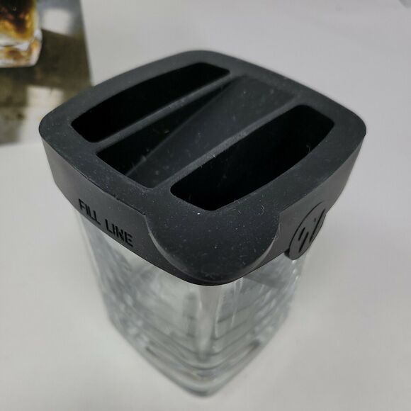 New Corkcicle Whiskey Wedge Square Cocktail Glass Ice Wedge for Bourbon & Water - Picture 11 of 12